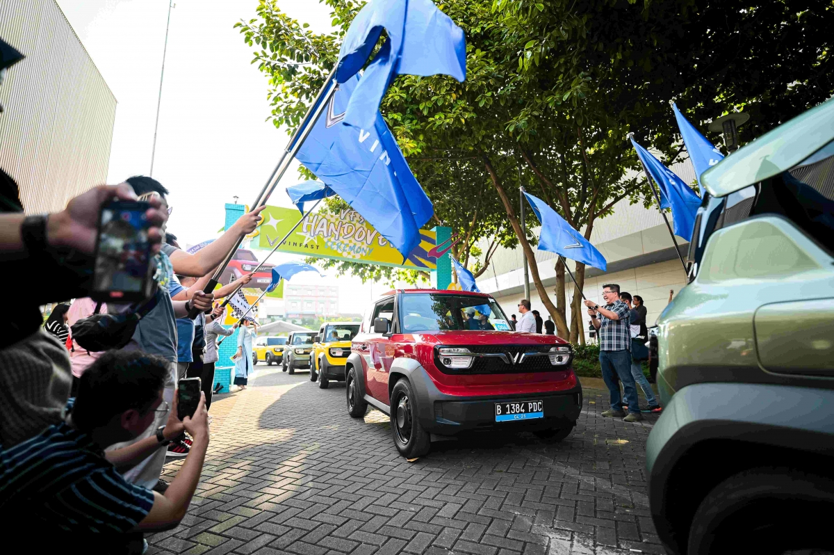 VinFast delivers 400 EVs to Indonesian customers after two months of launch
